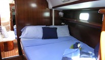 Bleu Turquoise - Forward Cabin